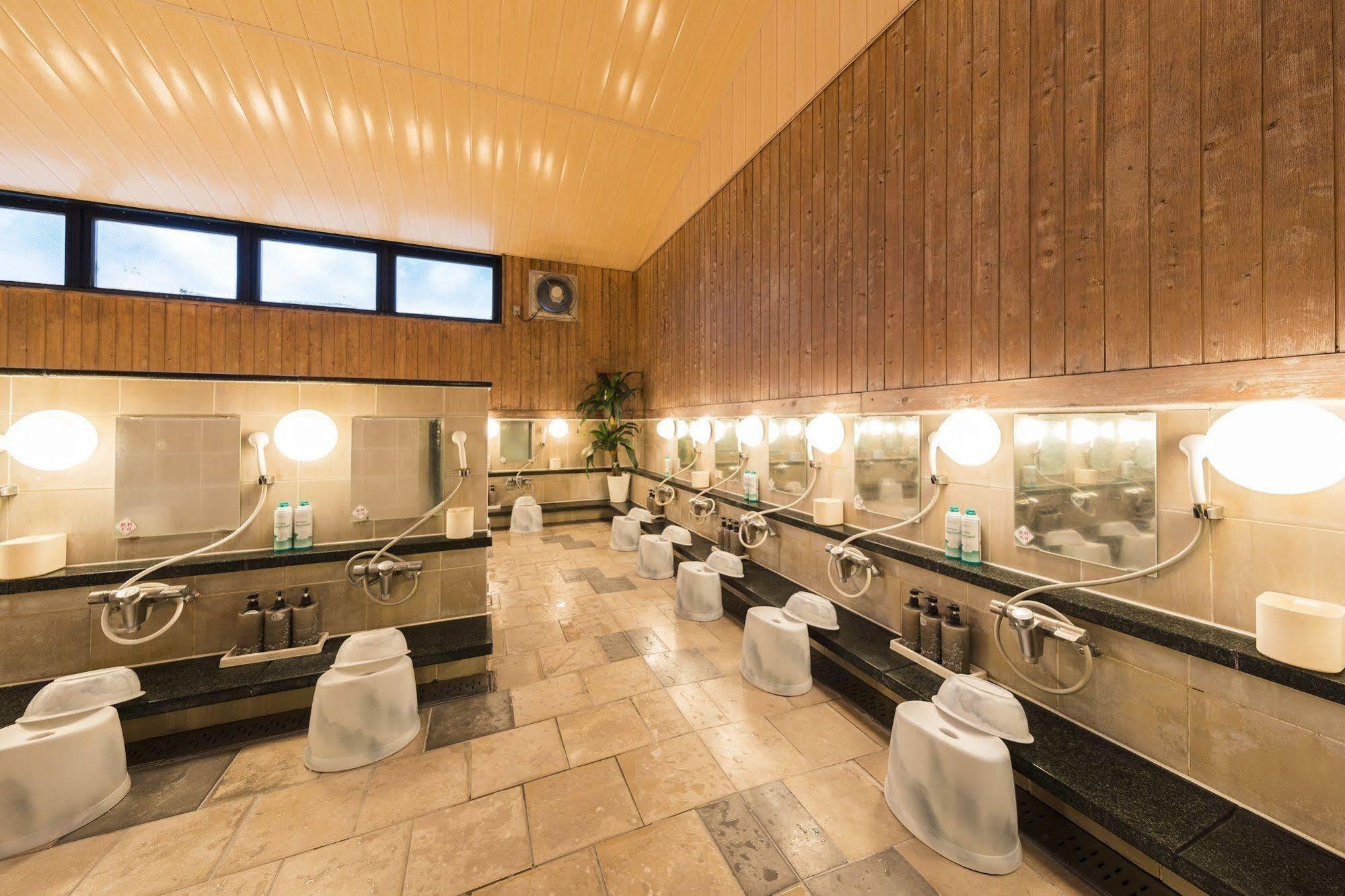 Route Inn Grantia Hanyu Spa Resort Ngoại thất bức ảnh